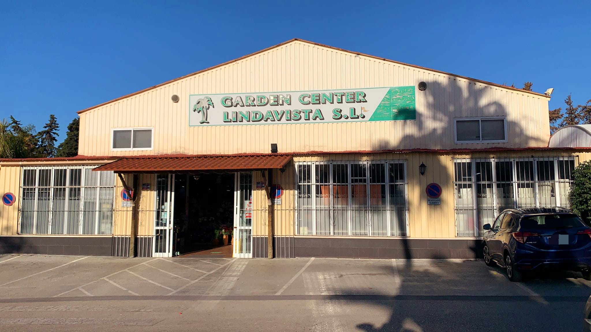 Garden Center Linda Vista Marbella — nursery entrance and plant displays San Pedro Alcántara Costa del Sol